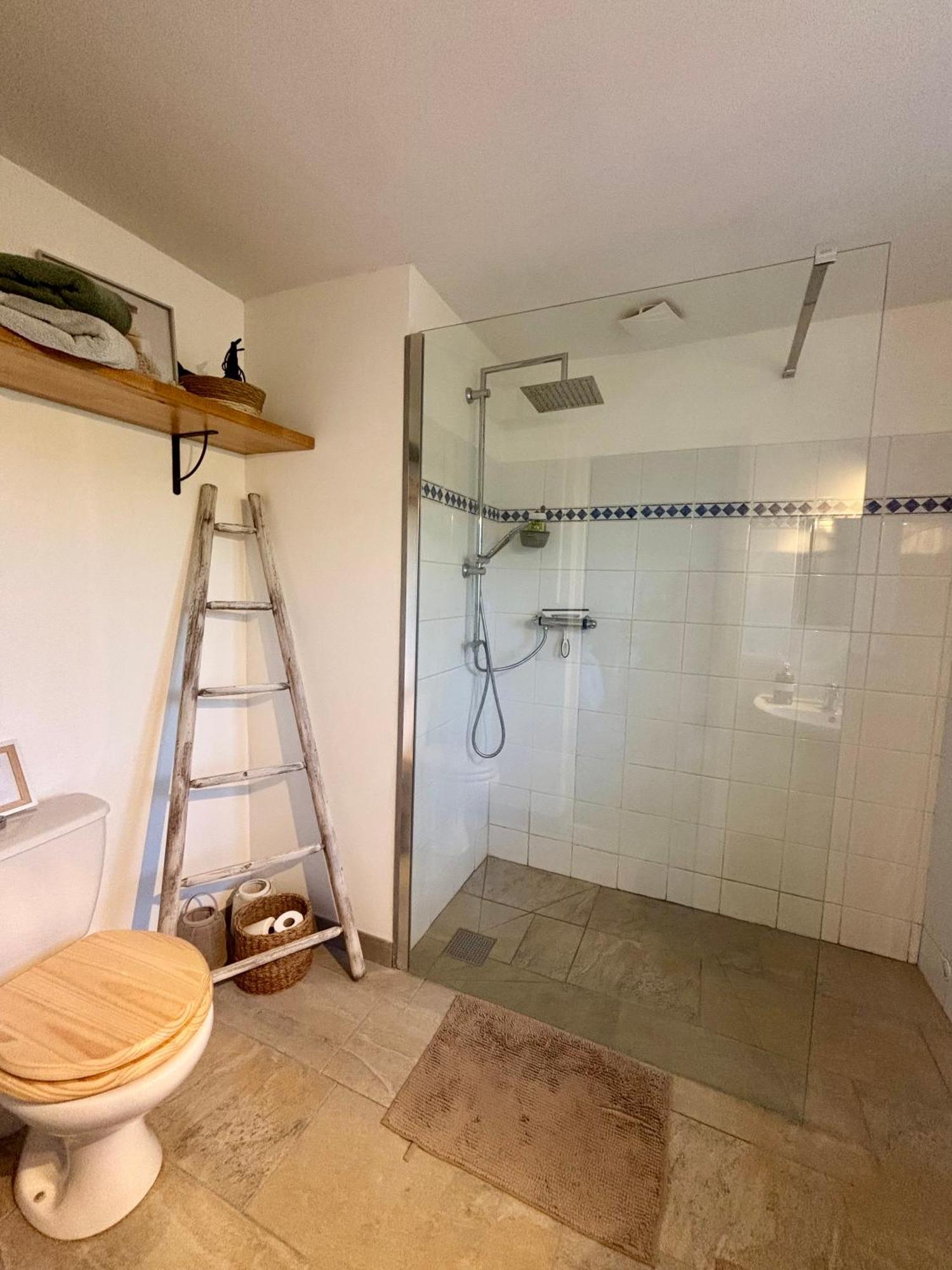 Le Petit Chalus Apartment ฟอร์คัลกีเย ภายนอก รูปภาพ